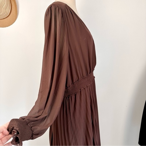 Ever New Women’s Leighton Curve Pleated Midi Dress Size  16 Chocolate Brown NWT - Picture 4 of 13
